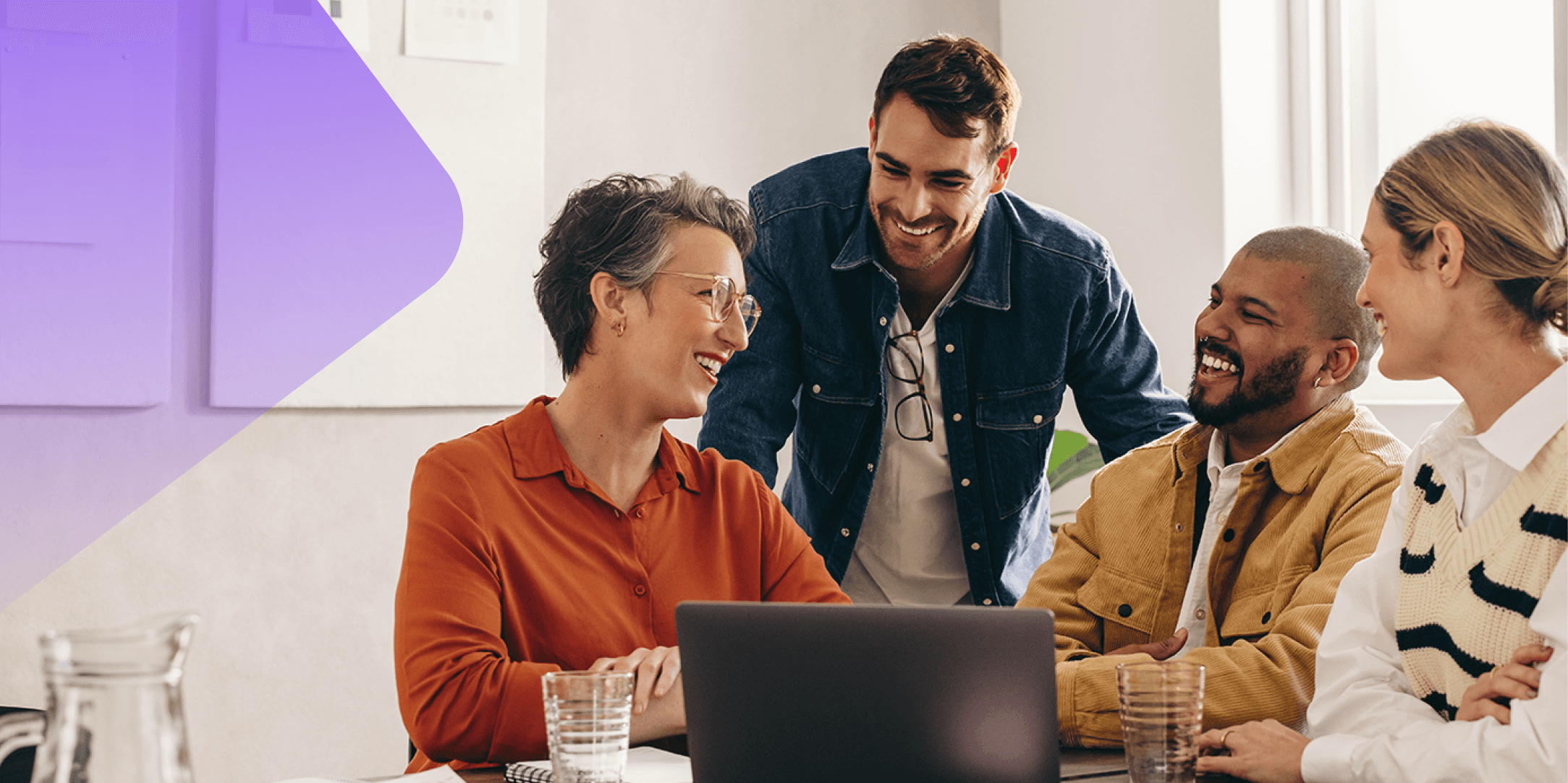 The definitive list of things every end-of-year comms plan should include, according to the Workvivo experts.